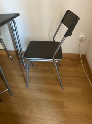 Mesa y 4 Sillas