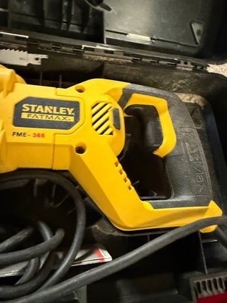 Sierra electrica stanley