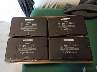 4 Nintendo DSi XL  con 50 juegos
