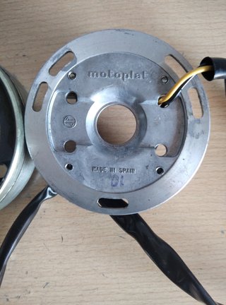 Volante magnético electrónico 12V Derbi Variant