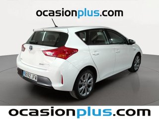 Toyota Auris Hybrid Active 100 kW (136 CV)