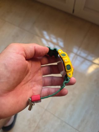 Reloj G-Shock Amarillo y Verde