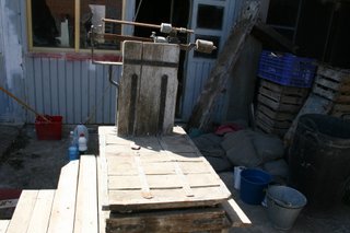 Báscula antigua de madera