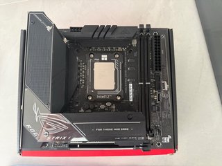 Placa Base ITX + CPU Intel i7 13700KF
