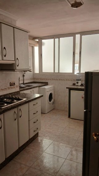 Alquiler habitación Carlos de Haya