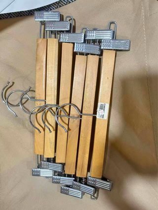 Lote Perchas Pinza Pantalón Madera y Metal