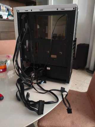 Carcasa PC Gaming + Fuente APIII500