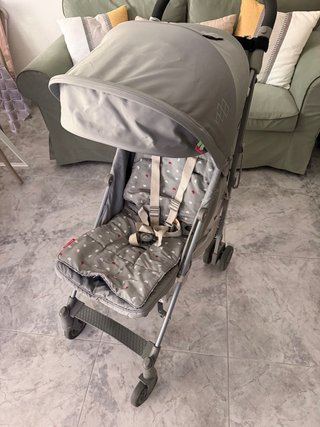 Silla de paseo Maclaren gris