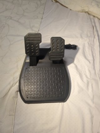 Volante y mandos Thrustmaster Ferrari