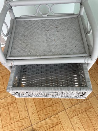 Mueble de mimbre con 3 cajones