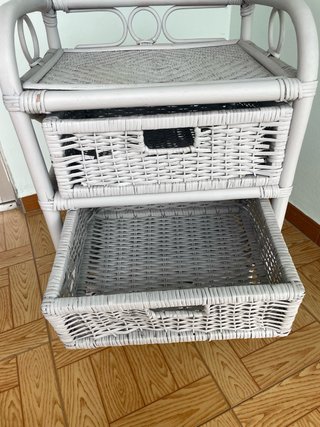 Mueble de mimbre con 3 cajones