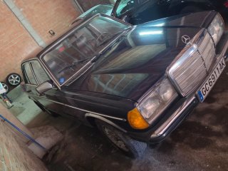 Mercedes-Benz Clase E 1981