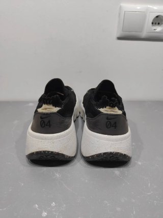 Nike Space Hippie 04 Negro Blanco 43