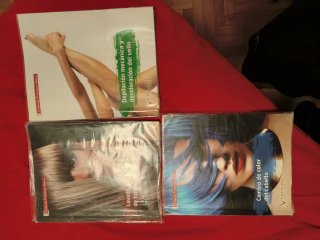 Muñeca y libros FP Peluquería