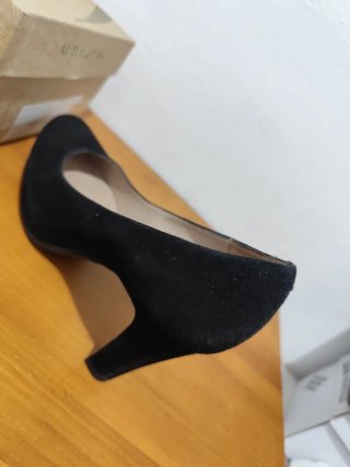 Zapatos UNISA Ante Negro Talla 37 y medio