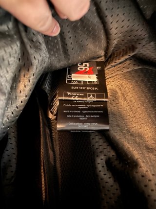 Mono Dainese Avro D2 2 piezas