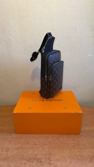 LV Zaino monospalla Avenue NM