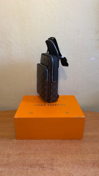 LV Zaino monospalla Avenue NM