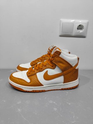 Nike Dunk High retro monarch Naranja Blanco 43