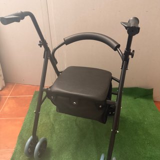 Andador Rollator con Asiento y Cesta - Plegable, 4