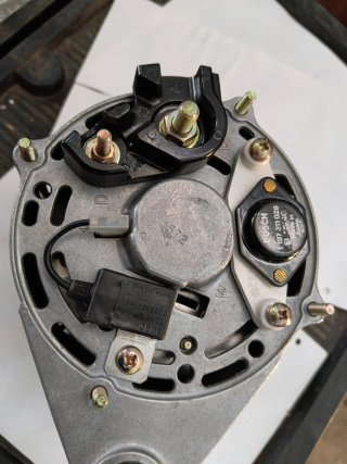Alternador Bosch 12V 65A