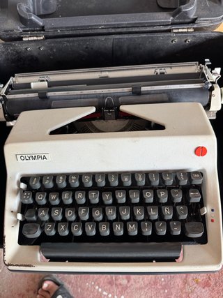 Máquina de escribir Olympia