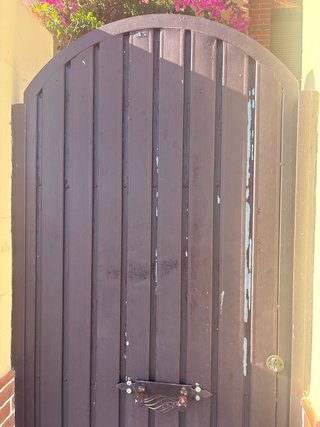 Puerta de hierro para calle