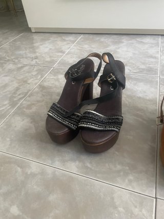 Zapatos de tacón mujer varios colores. 30€ c/par