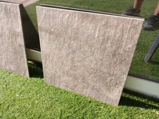 Suelo porcelánico gris antideslizante 45x45