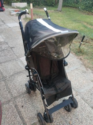 Carrito de paseo Maclaren negro