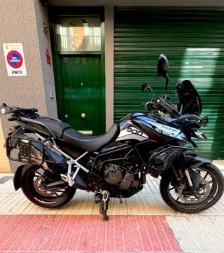 Triumph Tiger 900 GT  Negra/Gris