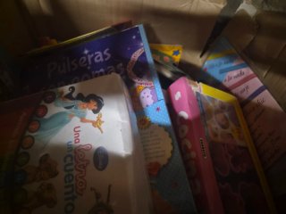Libros infantiles y algo de adulto