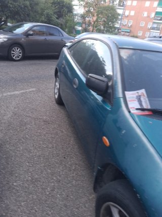 Mazda 323 1998