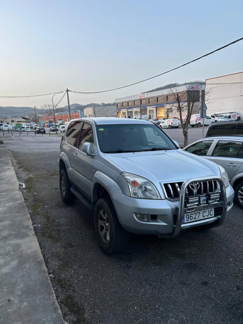 Toyota Land Cruiser 2006 - foto 1