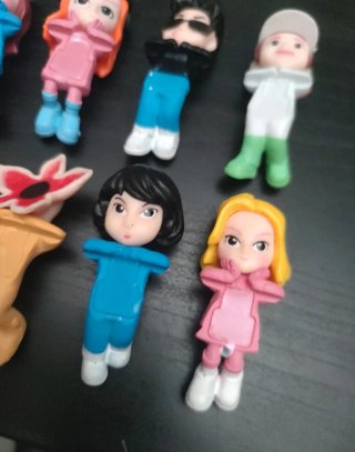 Set 8 Pezzi Stranger Things Nuovi