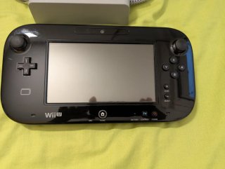 Nintendo Wii U Negra con Juegos y Mandos