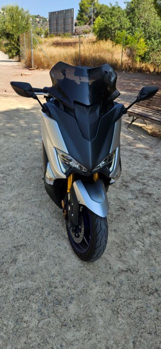 Yamaha Tmax 530 SX Maxi Scooter