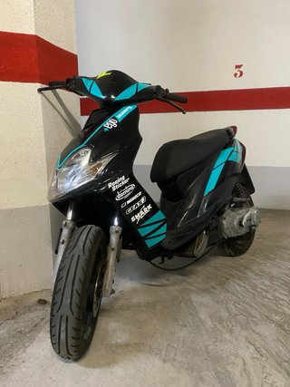 Yamaha Jog RR Negra