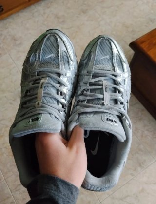Nike P-6000 plateadas Talla 43