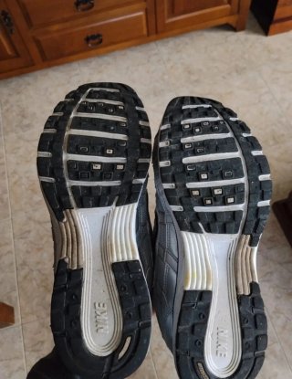 Nike P-6000 plateadas Talla 43