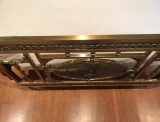 Cama de bronce estilo clásico
