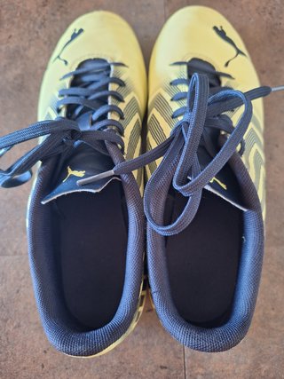 Zapatillas fútbol sala Puma Talla 40 en buen estad