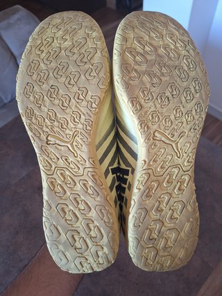 Zapatillas fútbol sala Puma Talla 40 en buen estad
