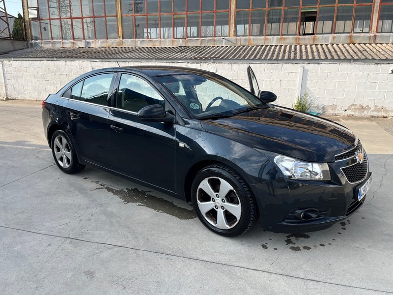 Chevrolet Cruze 2010 - foto 1