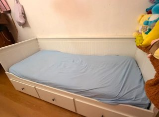 Diván IKEA HEMNES 80x200 con 3 cajones NEGOCIABLE