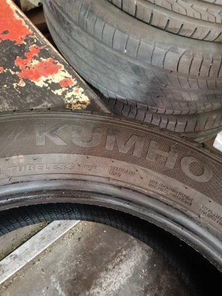 Neumáticos 215/55-18