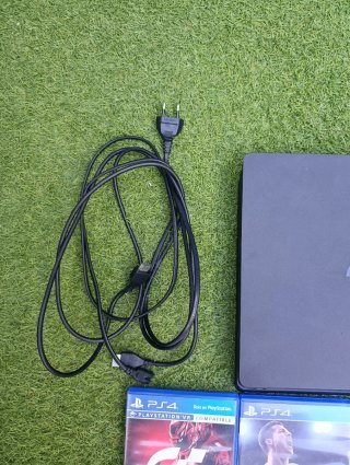 PS4 Slim + Funda Mando + 3 Juegos | PlayStation 4