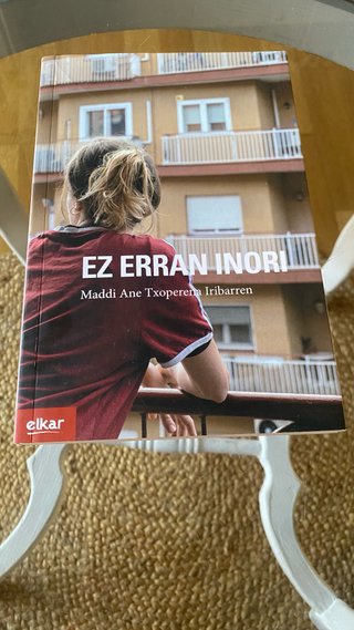 Ez erran inori