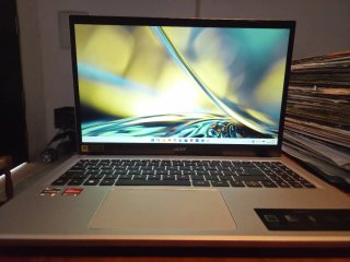 Acer Aspire A315-24P 8GB RAM 512 SSD 100% BATERÍA.