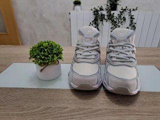 Asics Grises Talla 42